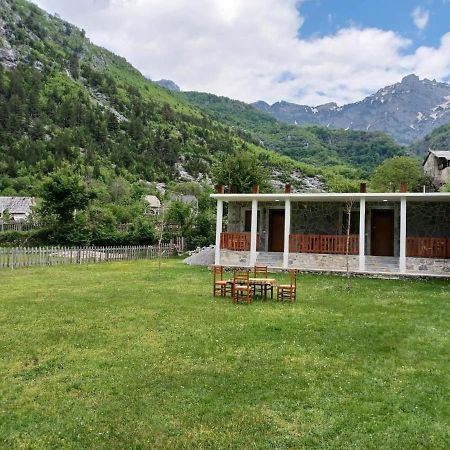Buni Shqipes Villa Theth Luaran gambar