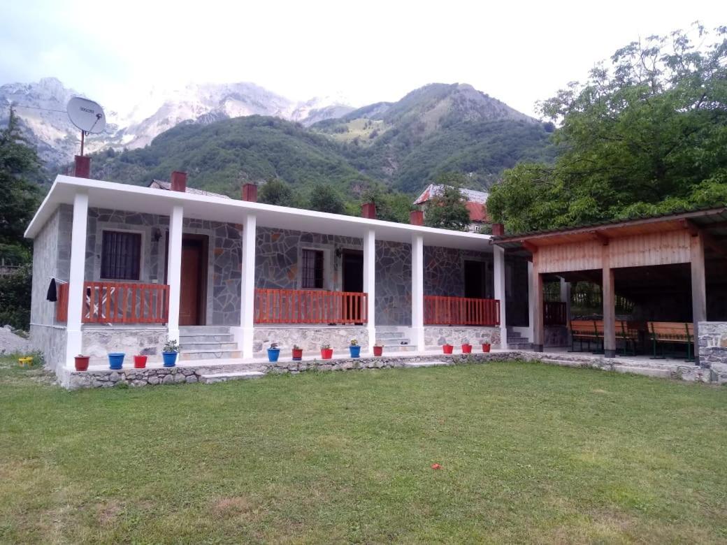 Buni Shqipes Villa Theth Luaran gambar