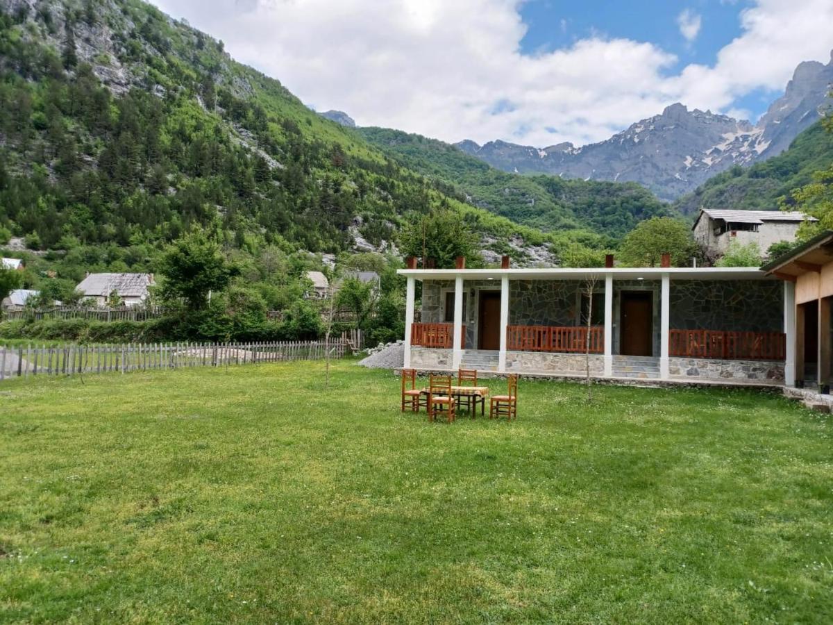 Buni Shqipes Villa Theth Luaran gambar