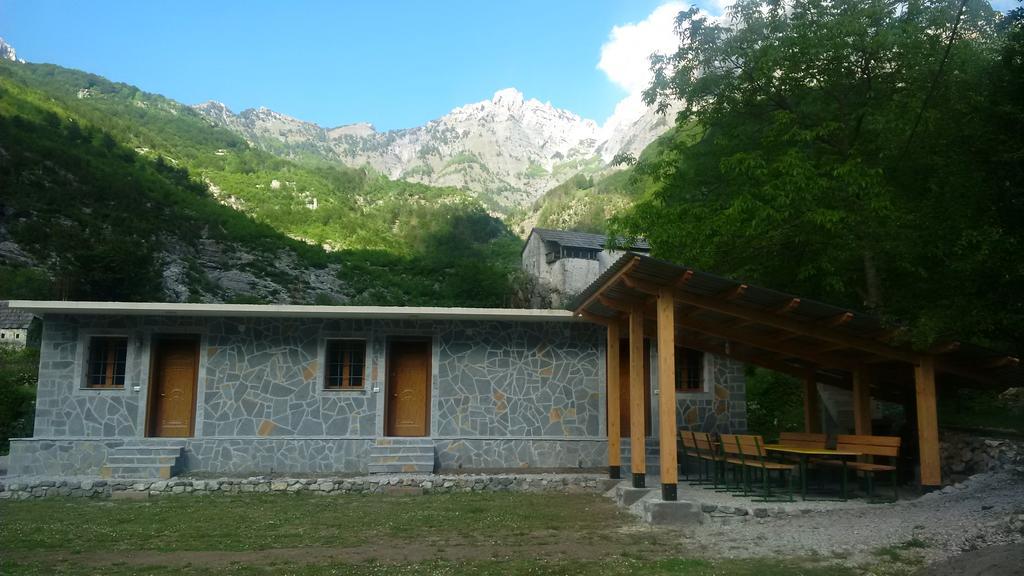 Buni Shqipes Villa Theth Luaran gambar