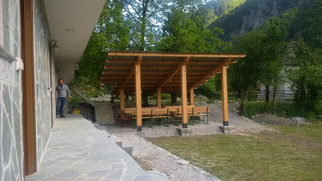 Buni Shqipes Villa Theth Luaran gambar